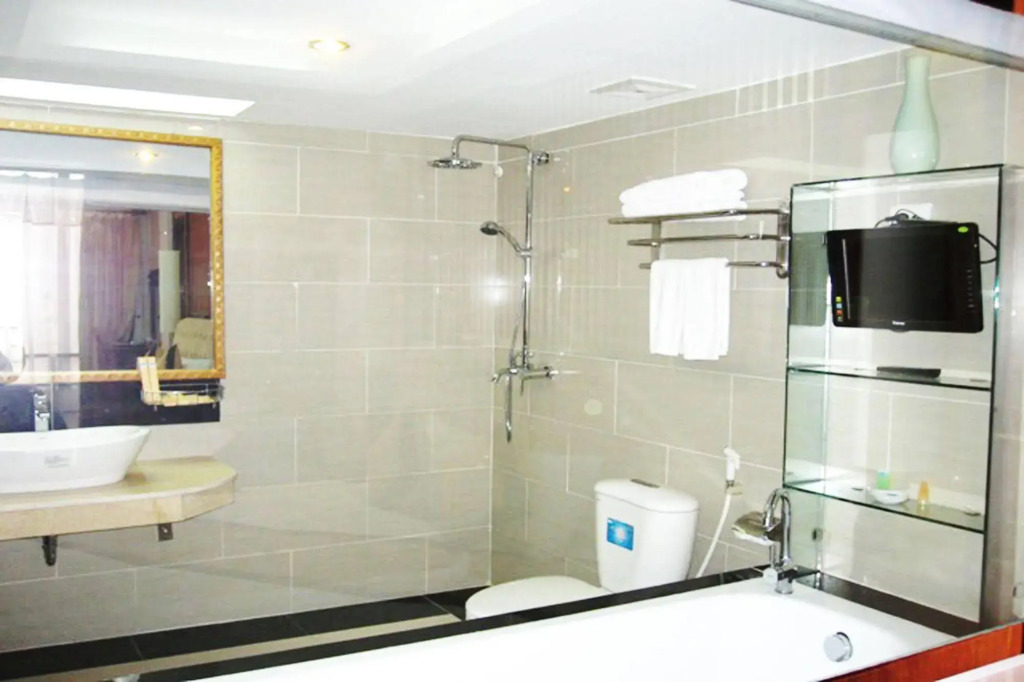 Oasis Hotel