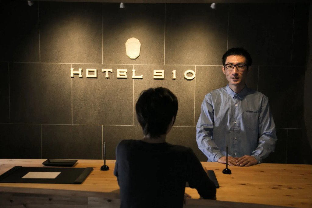 HOTEL 910
