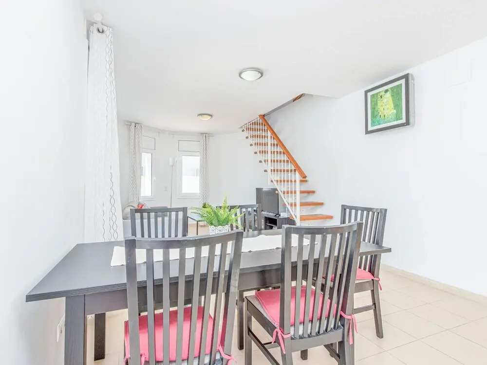 Villa in Empuriabrava With Private Pool & Mooring