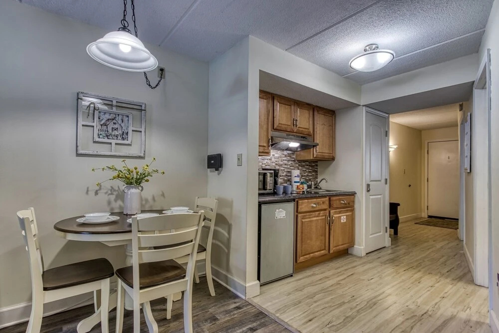 Mountain Splendor 105 - Beautiful Condo In The Heart Of Gatlinburg 1 Bedroom Condo by RedAwning