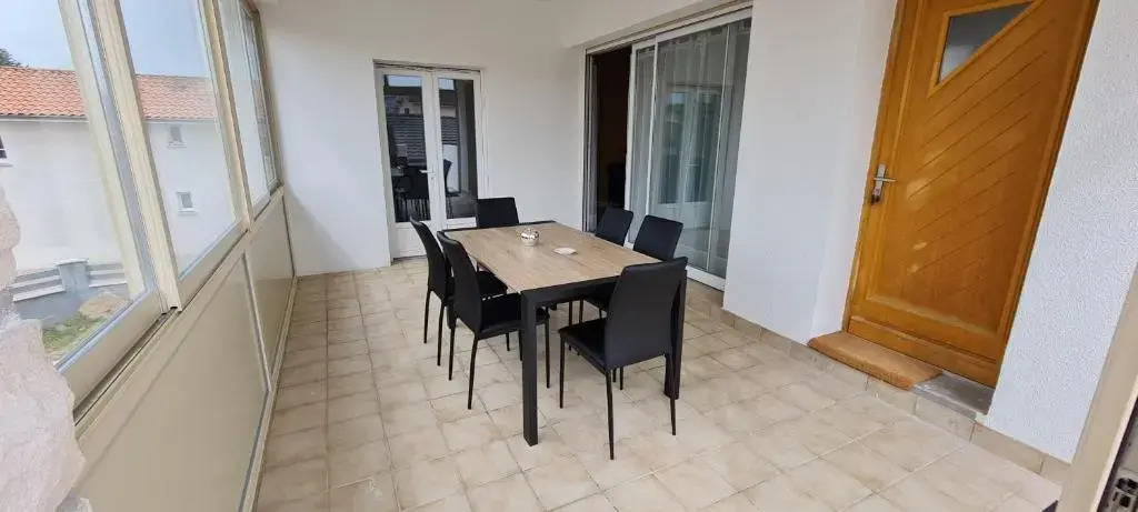 Appartement Le Mauriac Véranda plein sud 6 personnes