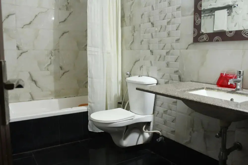 Capital O 4012 Hotel Agra Cantt