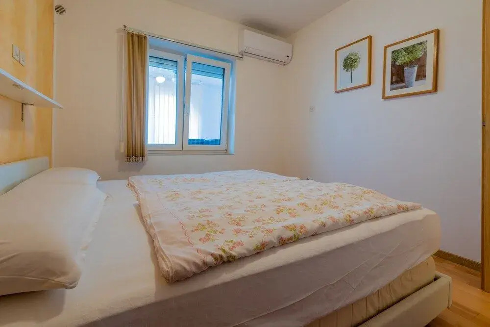 Apartment Mirjana