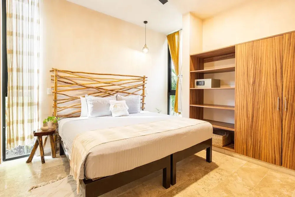 Luxury 2 Bedroom Suite Private Pool TL01