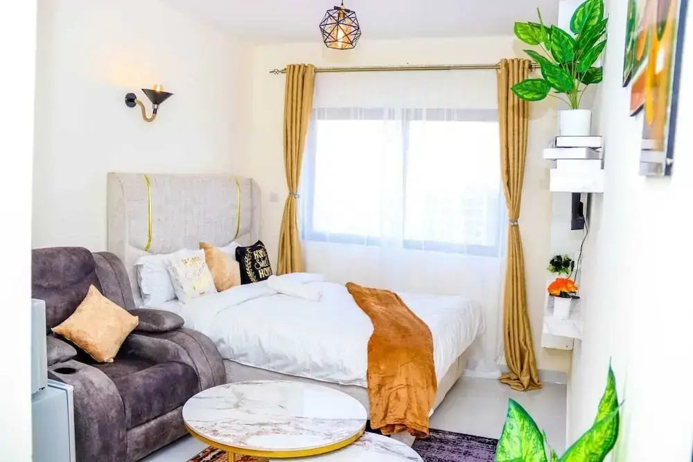 Studio Sleeps 2 With 24hr Check-in