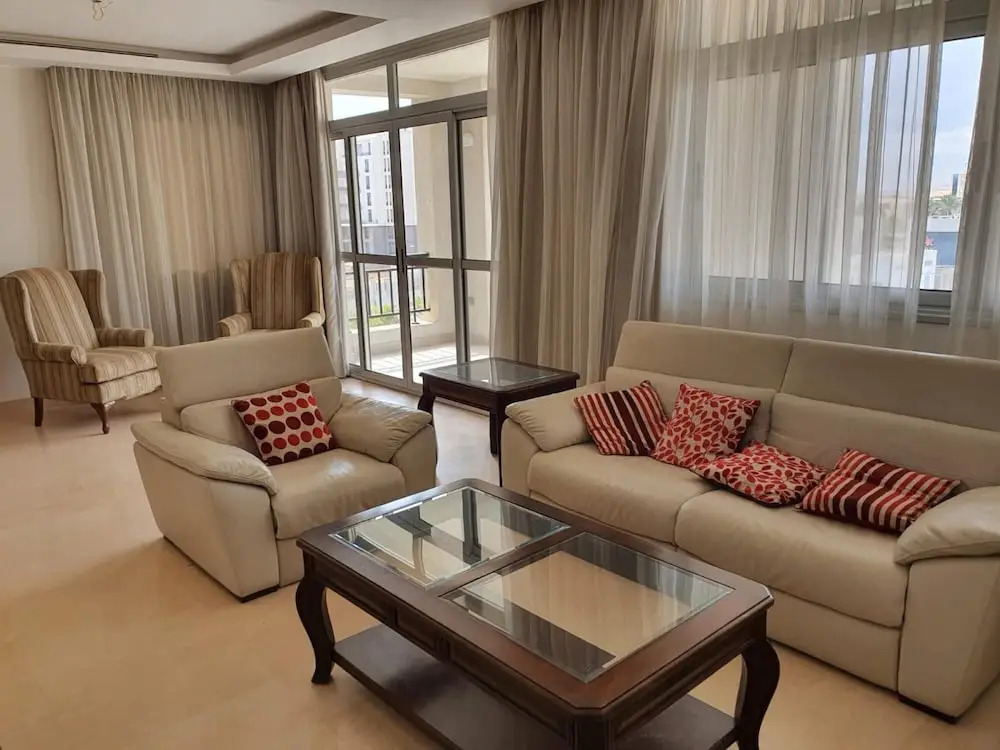 Vesta - Luxury Apt - 3BR - Cfc VII