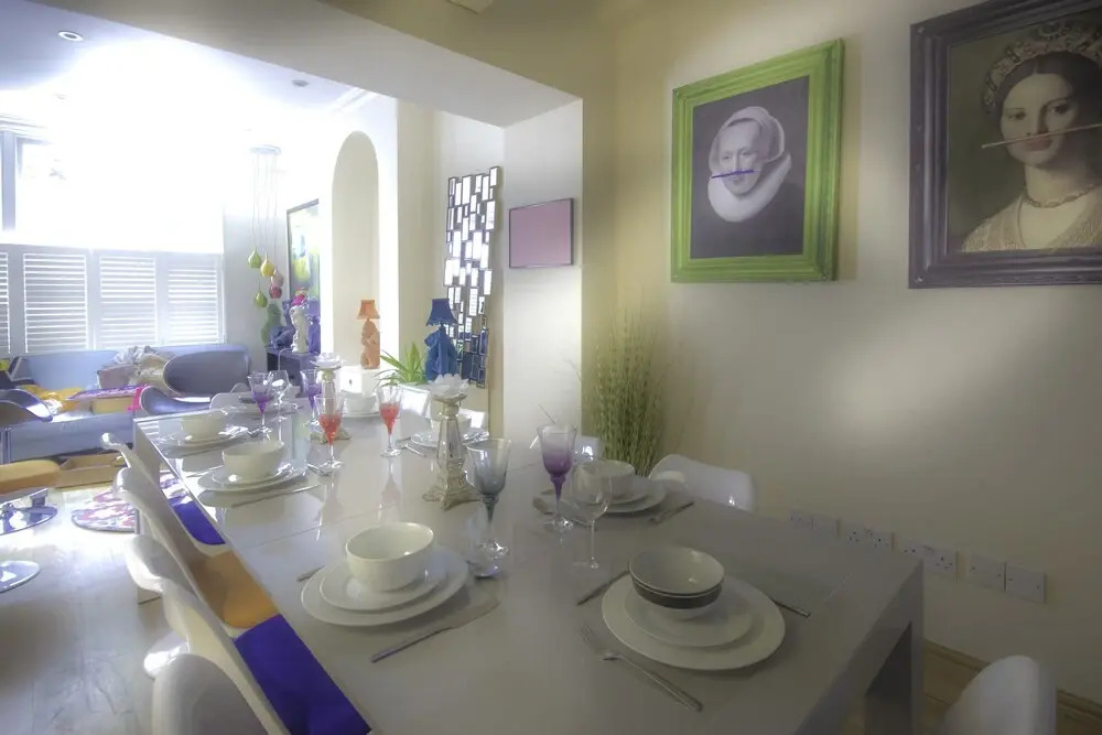 ROCH Lovely Townhouse 4 Bed 2 Bath