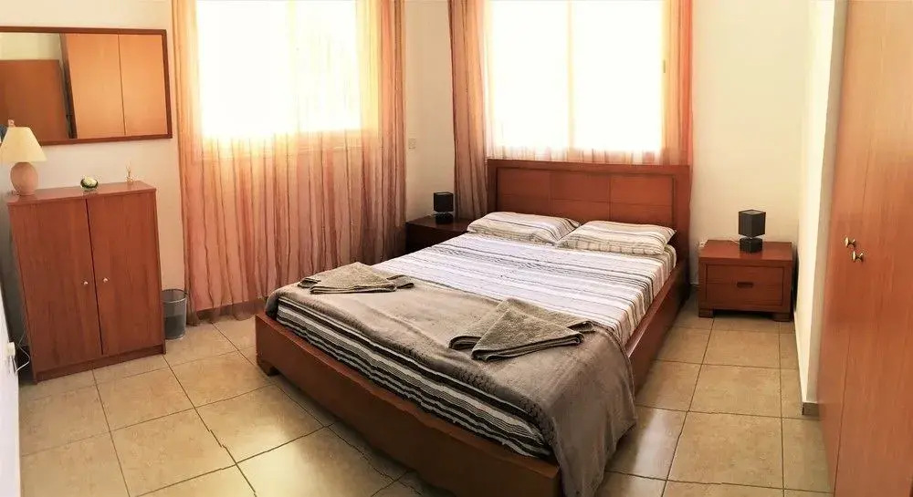 One bedroom apartment at diana gardens