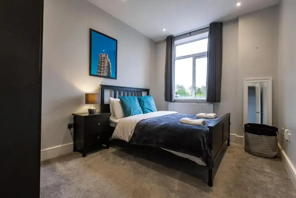Thorpe Road 1 Bed Apartment with Parking