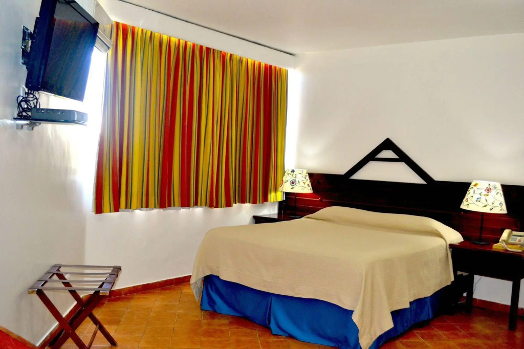 Aparta Hotel Plaza del Sol