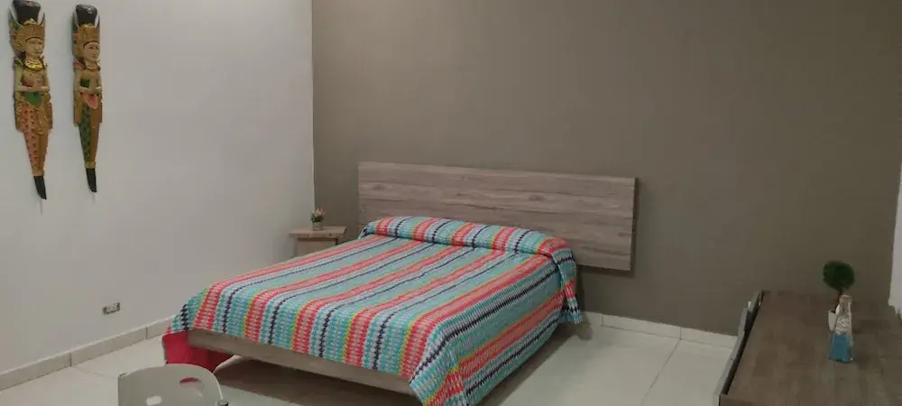 Hostal Komfort - Hostel