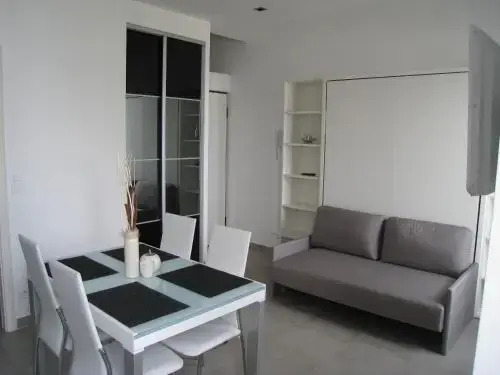 Studio magnifique vue mer