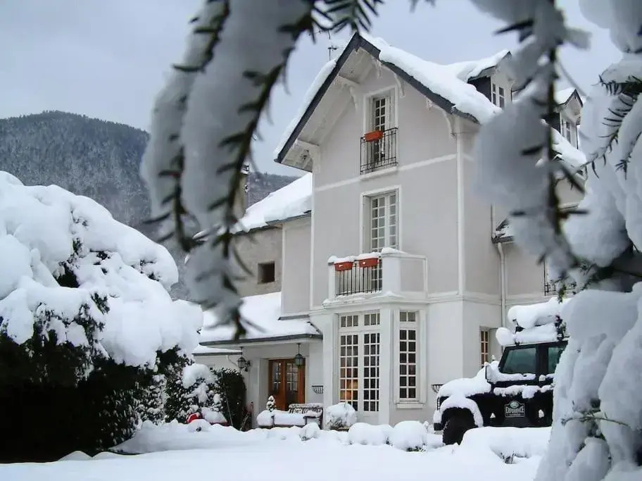 Villa Portillon - charming fountain garden villa