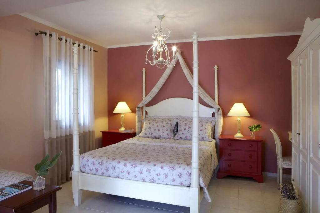Avra Private Suites