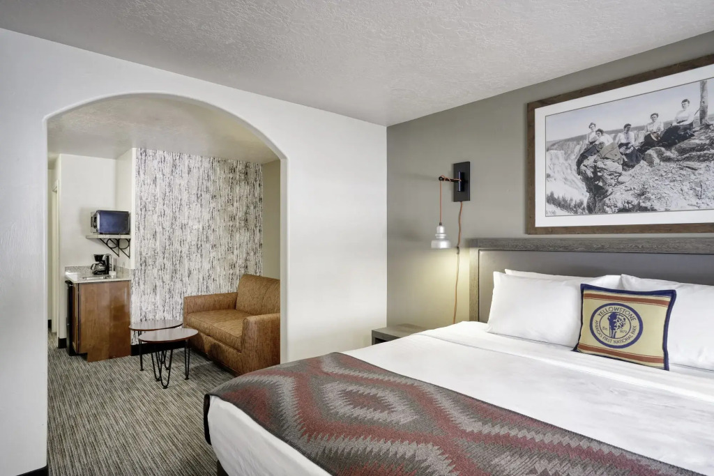 Yellowstone Park Hotel