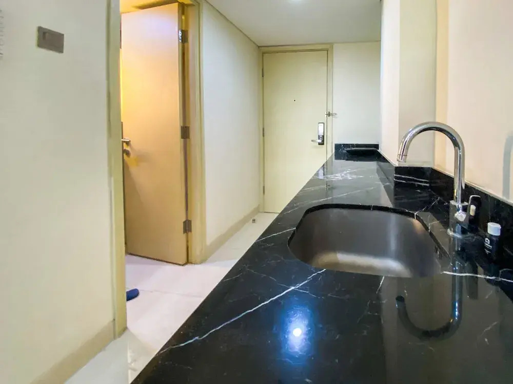 Good Deal Studio at Warhol (W/R) Residences Apartment By Travelio