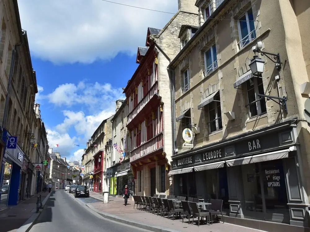 Large Comfortable Apartment in Bayeux