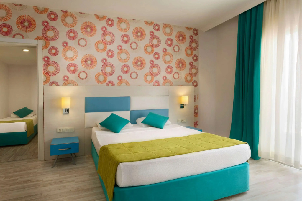 Ramada Resort Side