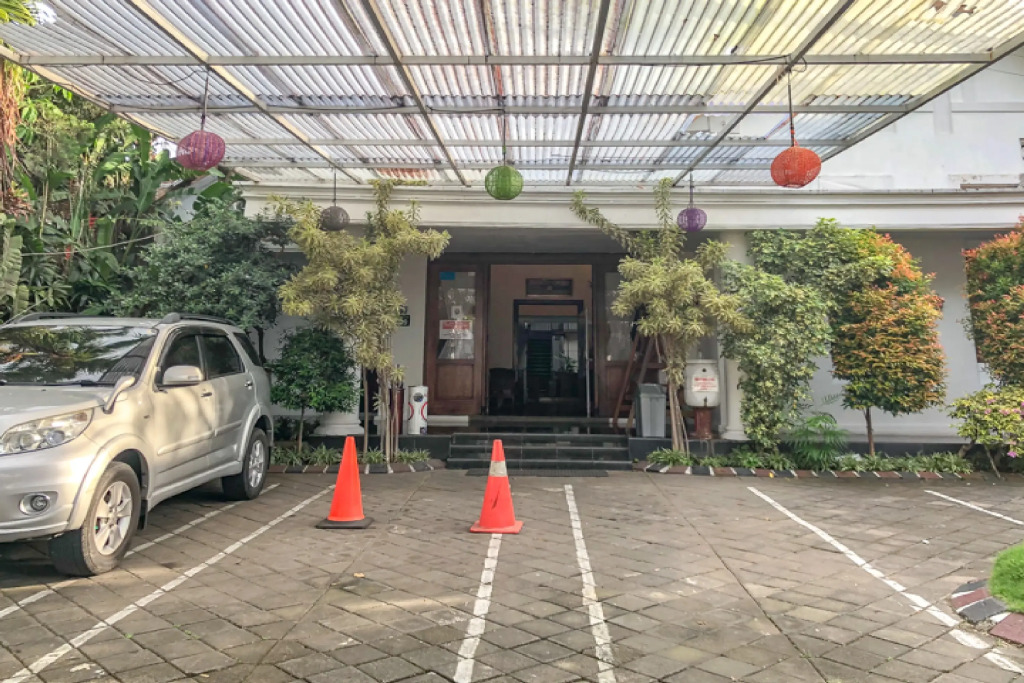 RedDoorz Syariah @ Jalan Buring Malang