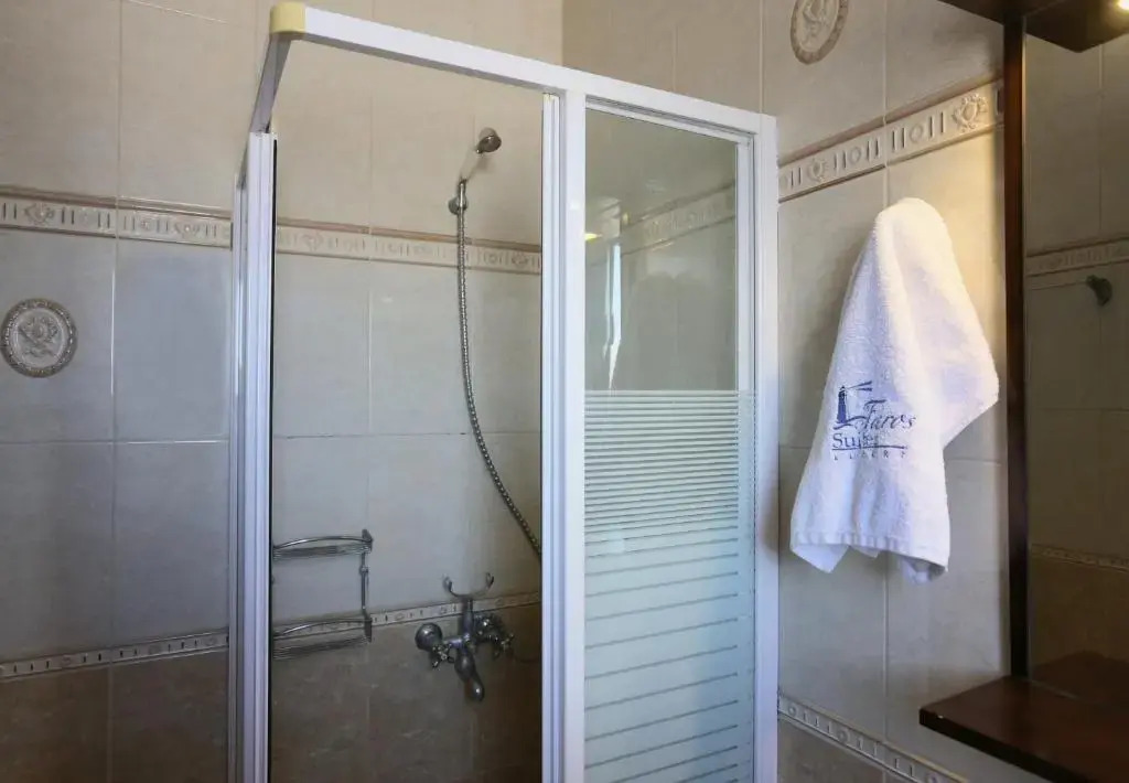 Faros Luxury Suites