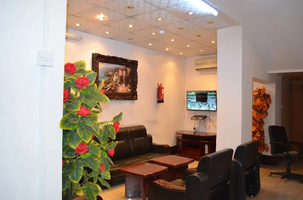 Al Eairy Furnished Apartments Riyadh 2