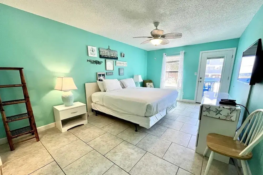 Sea Oats H102 2 Bedroom Condo by RedAwning