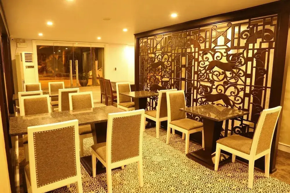 Dragon hotel
