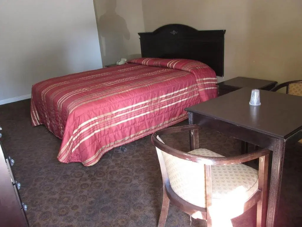 Oak Tree Inn Motel