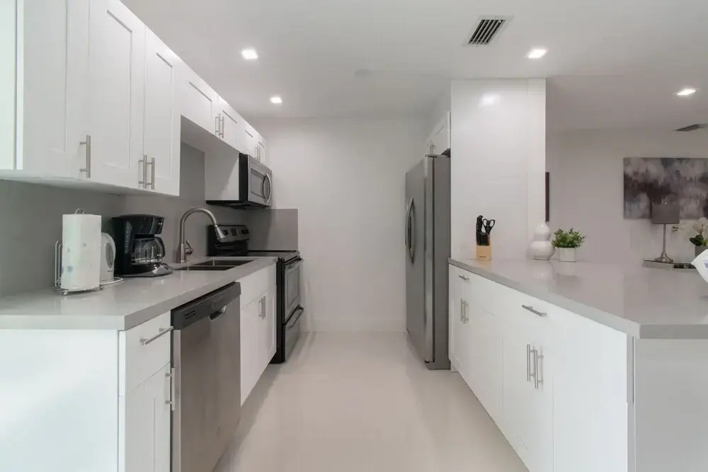Dania Beach Beauty 3BR with Hot Tub