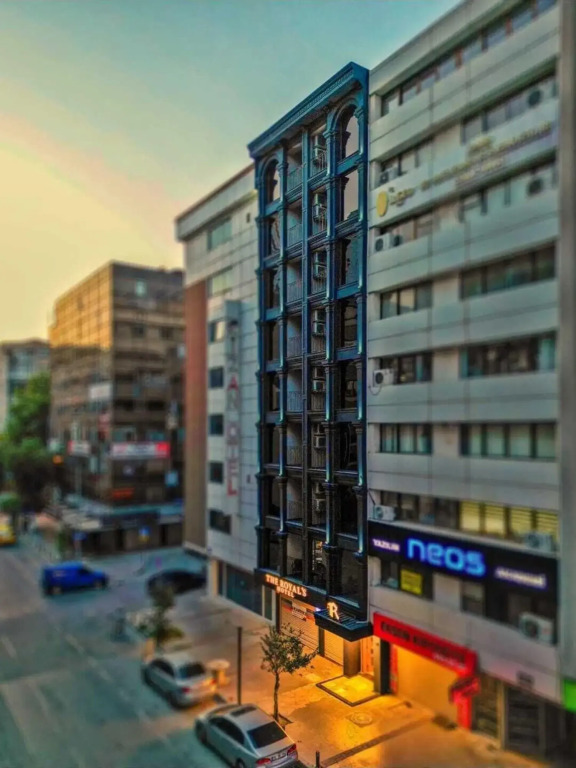 THE ROYALS HOTEL