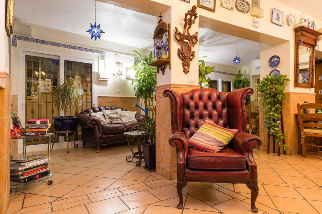 Guadalupe Hostal By Torremolinos On-line