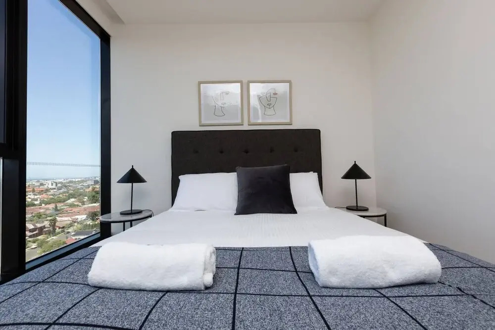 The Lively City 2bed 2 Bath APT @footscray