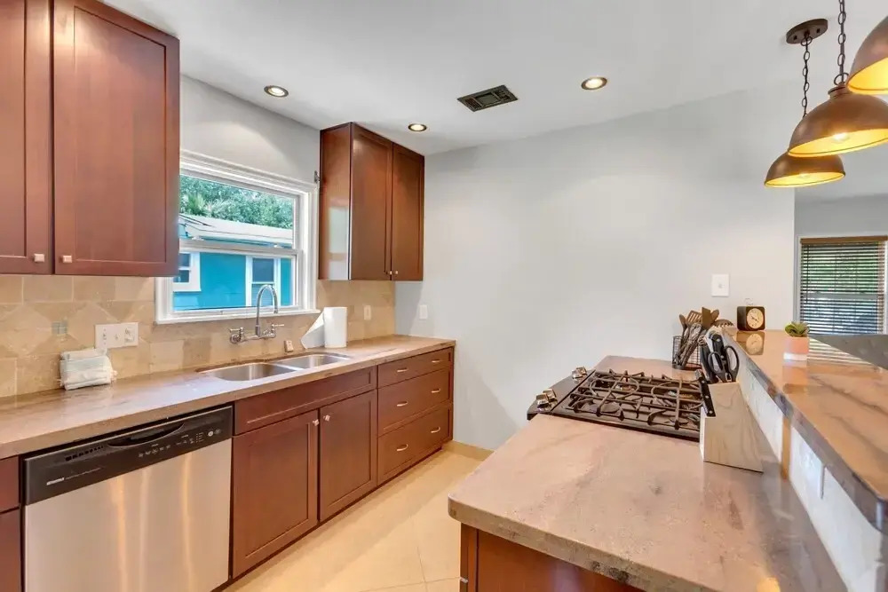 Off The Hook On Marlin Just Minutes From Beach 2 Bedroom Home by Redawning