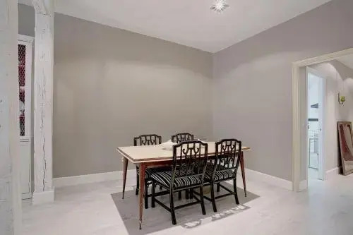 Genteel Home Huertas
