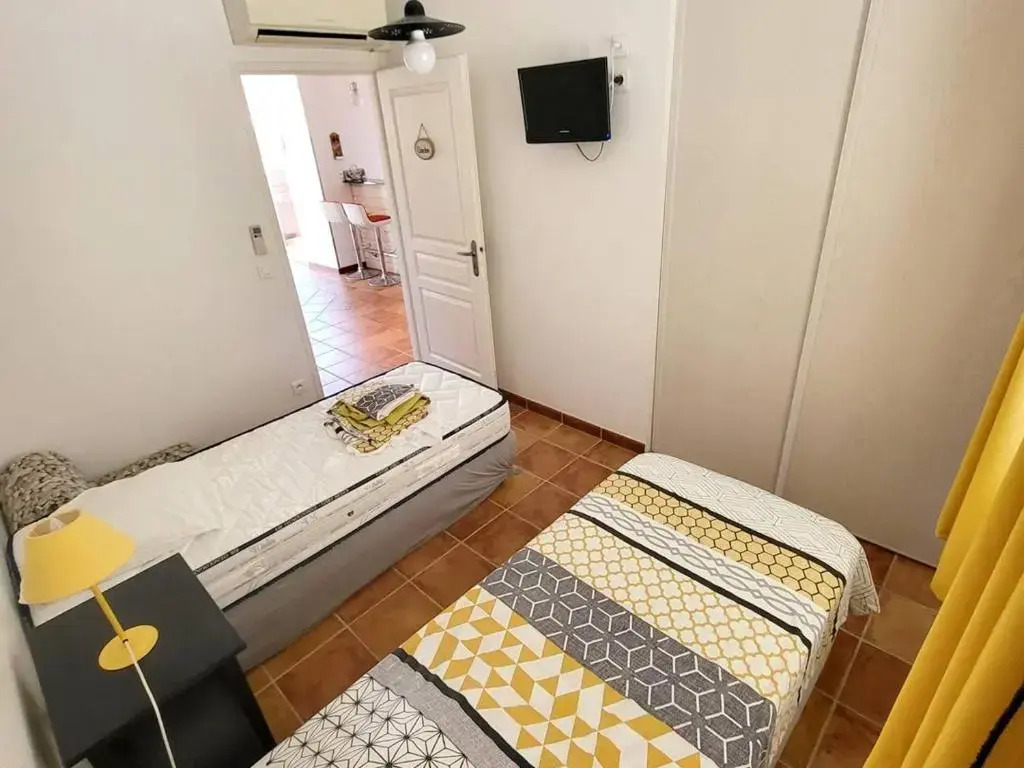 Villa Six-Fours-les-Plages, 5 pièces, 9 personnes - FR-1-316-39