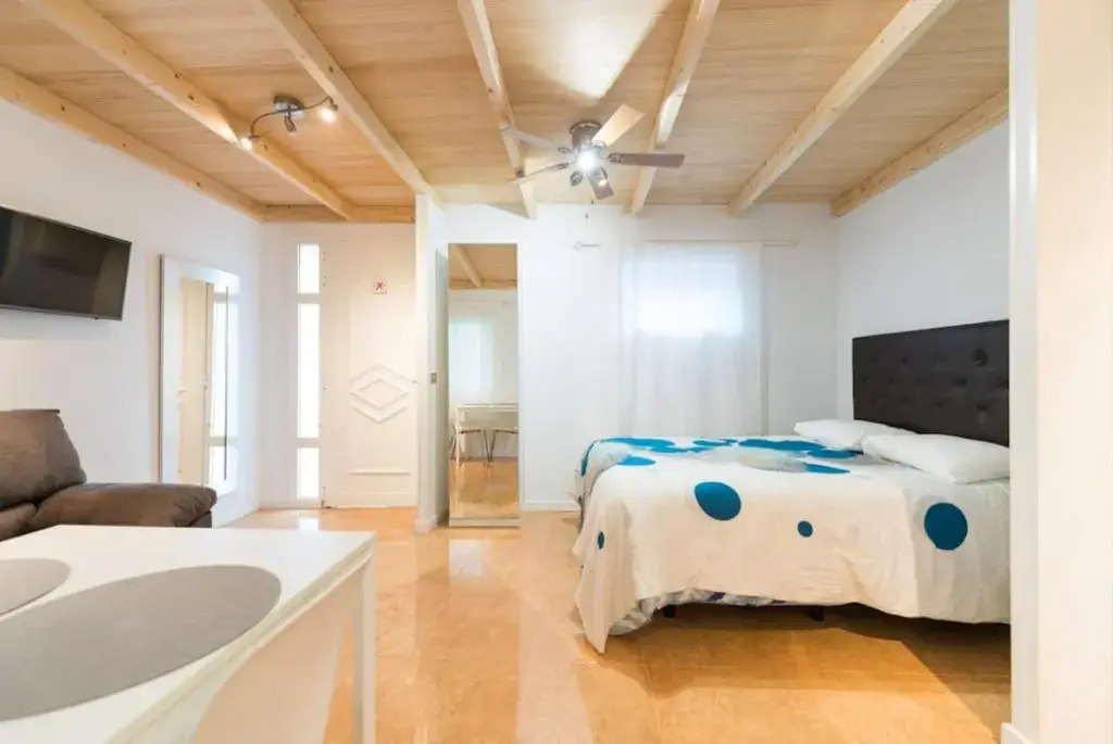 White Apartment Kasa