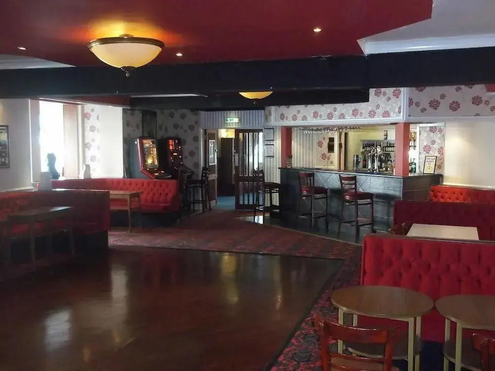 Sinatras Hotel