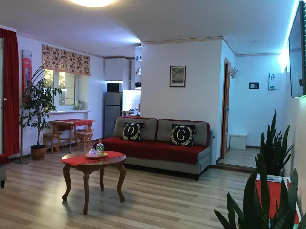 NeriesApartment No.2 Bedrooms Modern Suite In Centrum