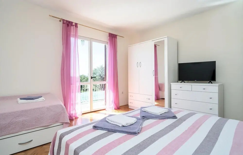 Stunning Apartment in Vitaljina With 3 Bedrooms, Wifi and Outdoor Swimming Pool