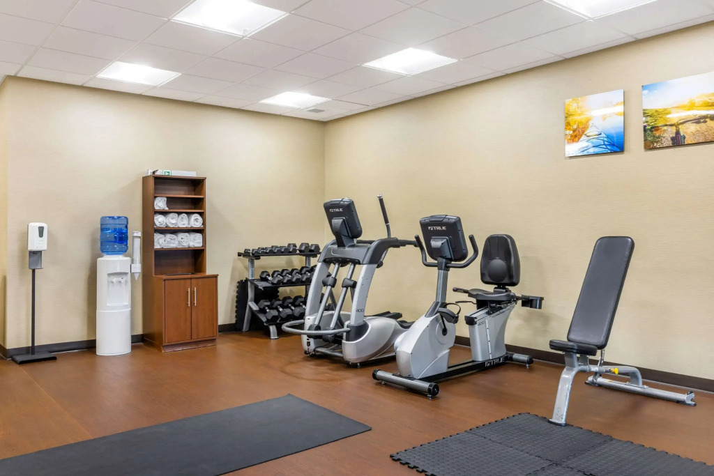 Comfort Inn & Suites At CrossPlex Village