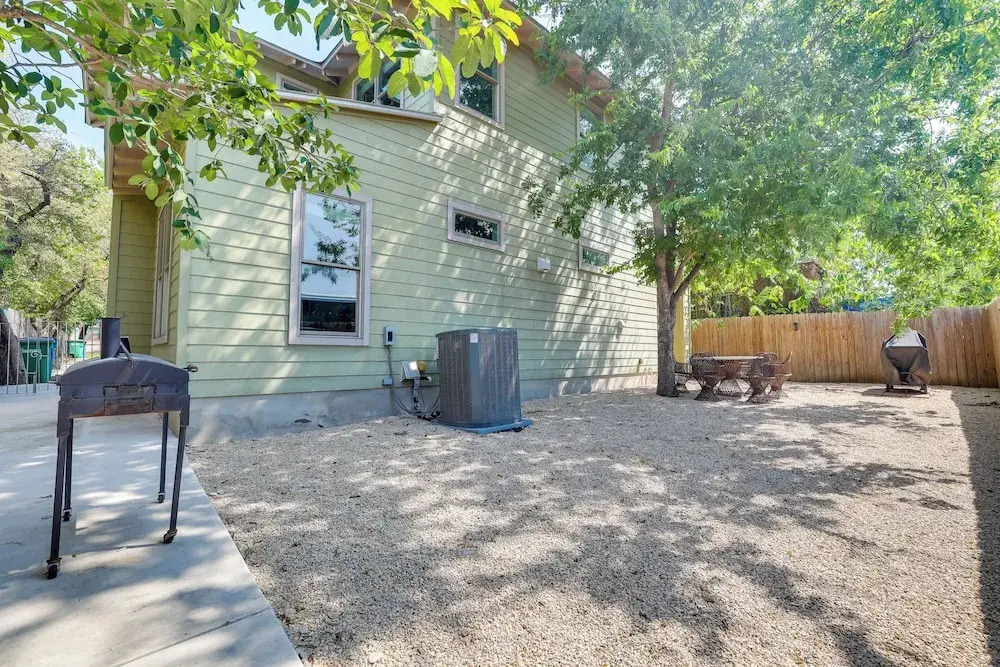 Modern Home < 1 Mi to Dwtn San Antonio & Riverwalk