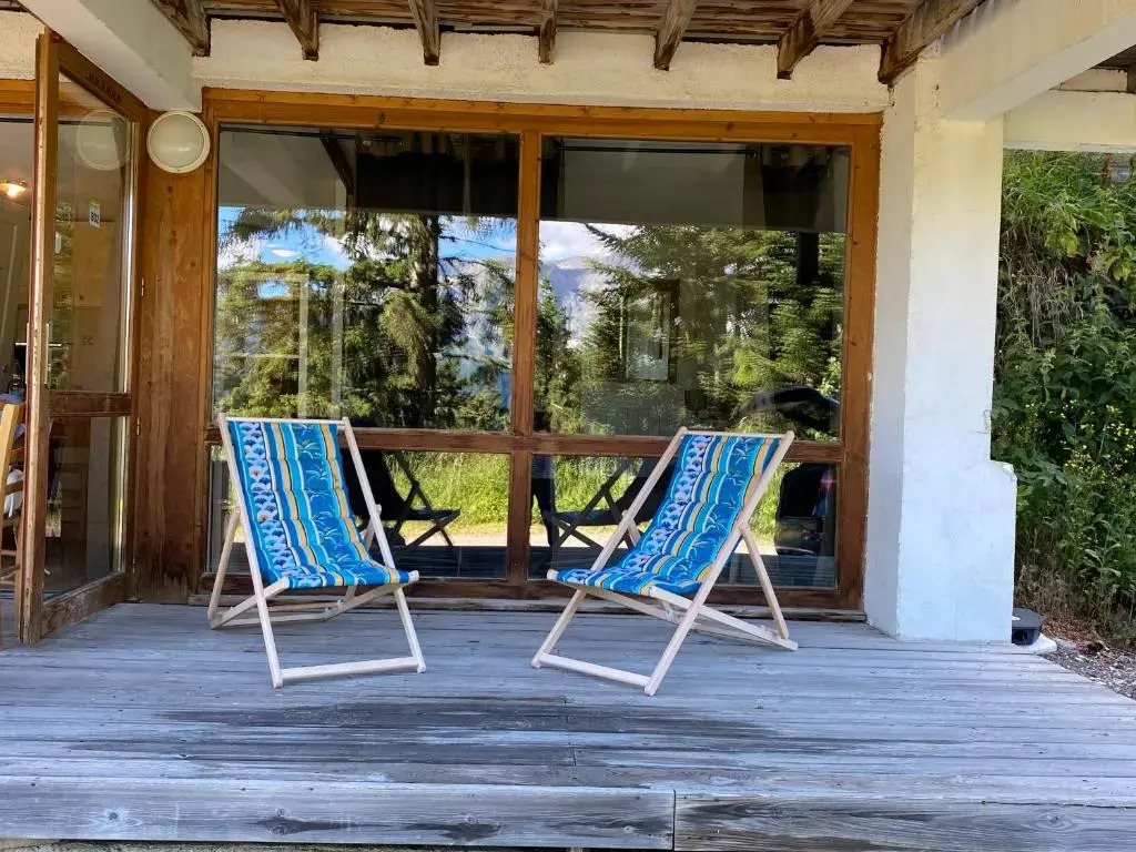 Au pays des marmottes Appartement 6 personnes plein sud sans vis à vis avec terrasse