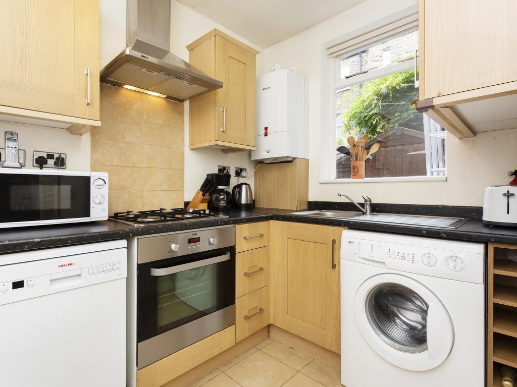 Veeve  1 Bed Garden Flat Bloom Park Road Fulham