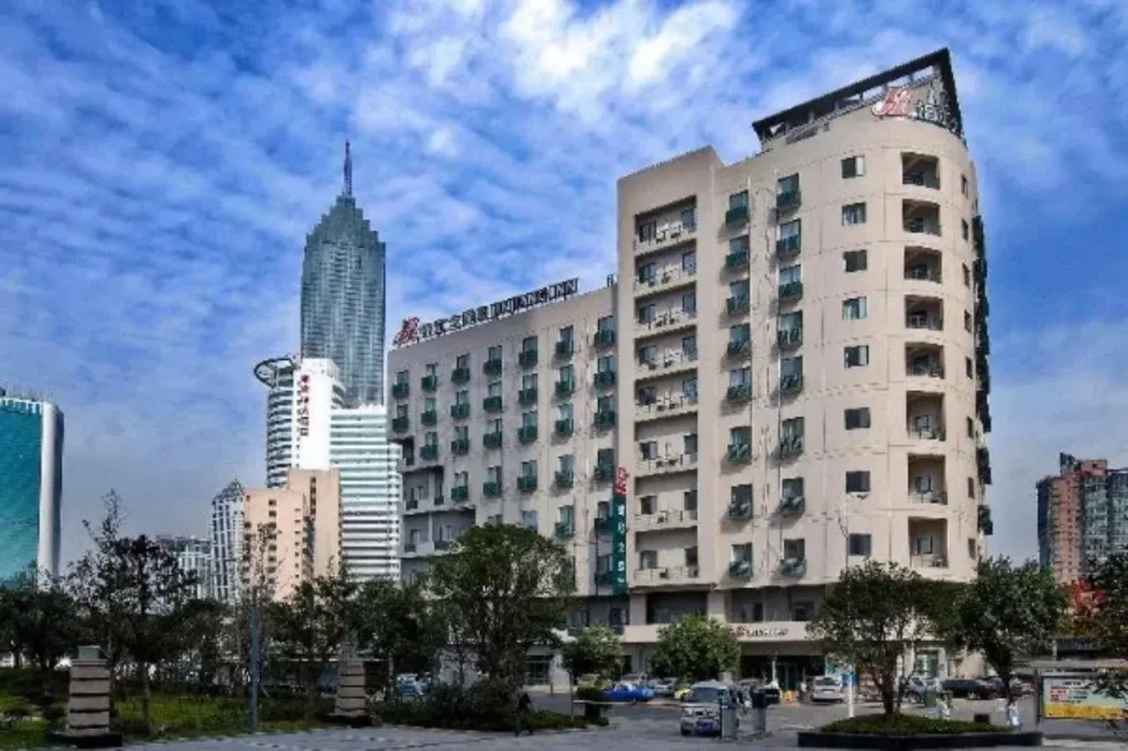 Jinjiang Inn Select Wuhan International Expo Center Maying Road Metro Station