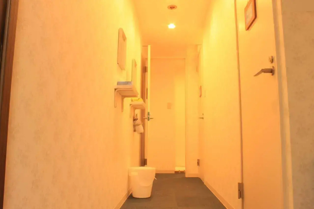 T and K Hostel Kobe Sannomiya East
