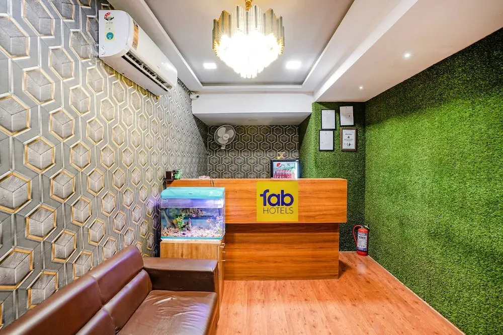 Fabhotel Crescent