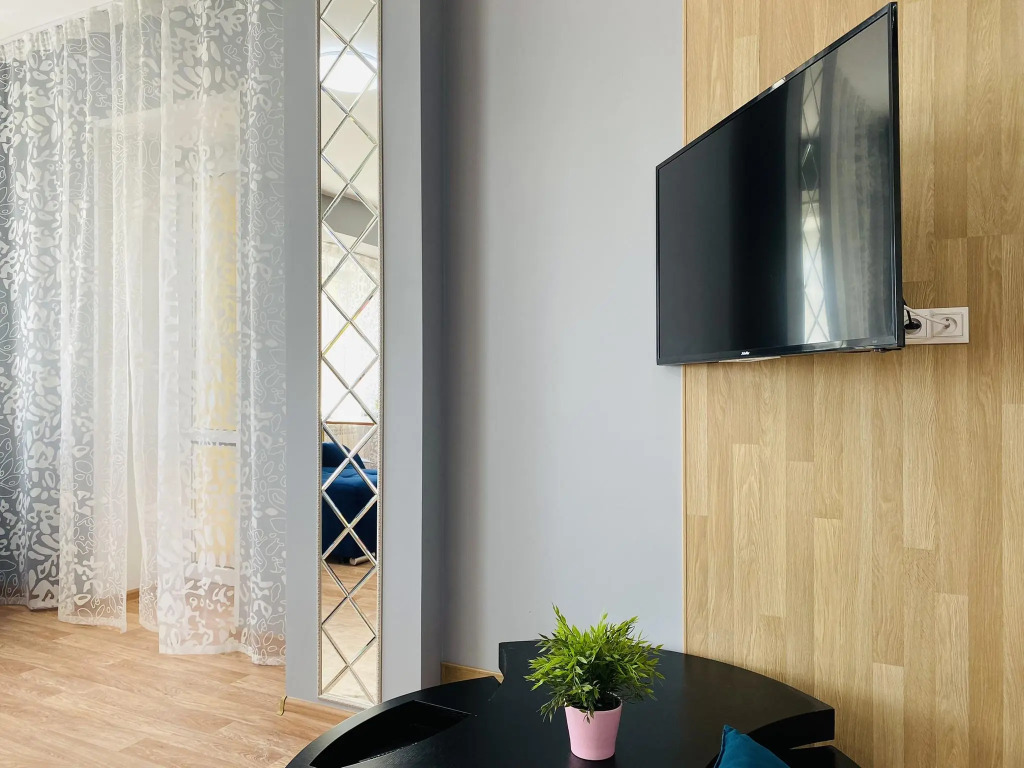 InnHome Apartments (ИннХоум) на проспекте Свердловский