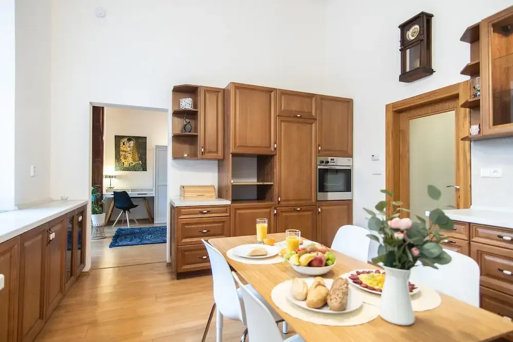 Lovely Apartment on Mala Strana just 10 mins walk to scenic places