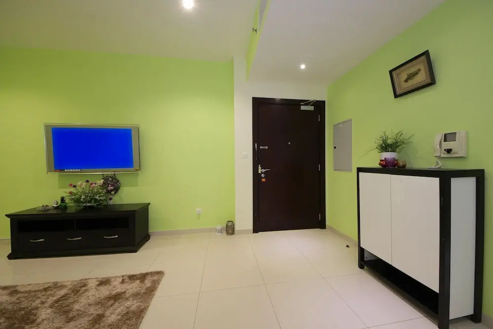 Signature Holiday Home-Masakin Al Furjan