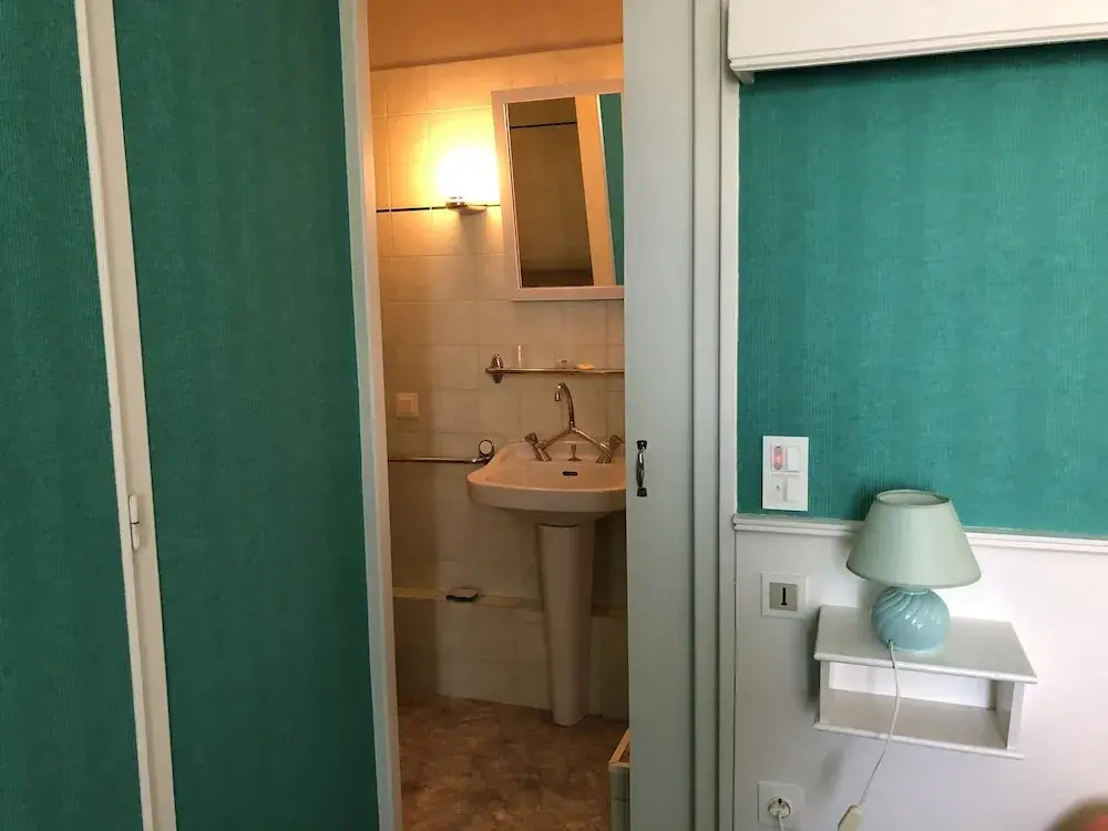 Gîtes & chambre dHôtes - AVEZE